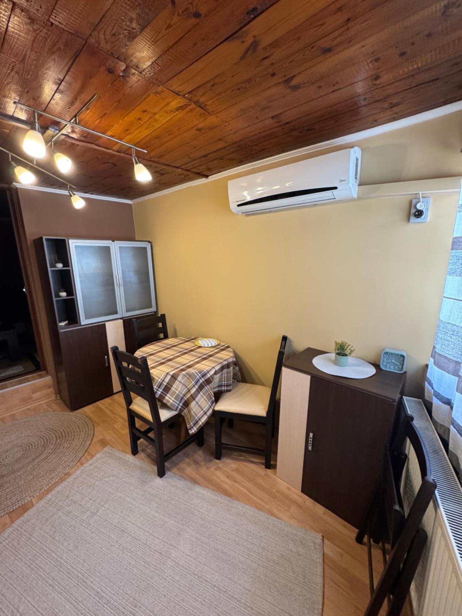 רוסה Danube Rose Cottage מראה חיצוני תמונה